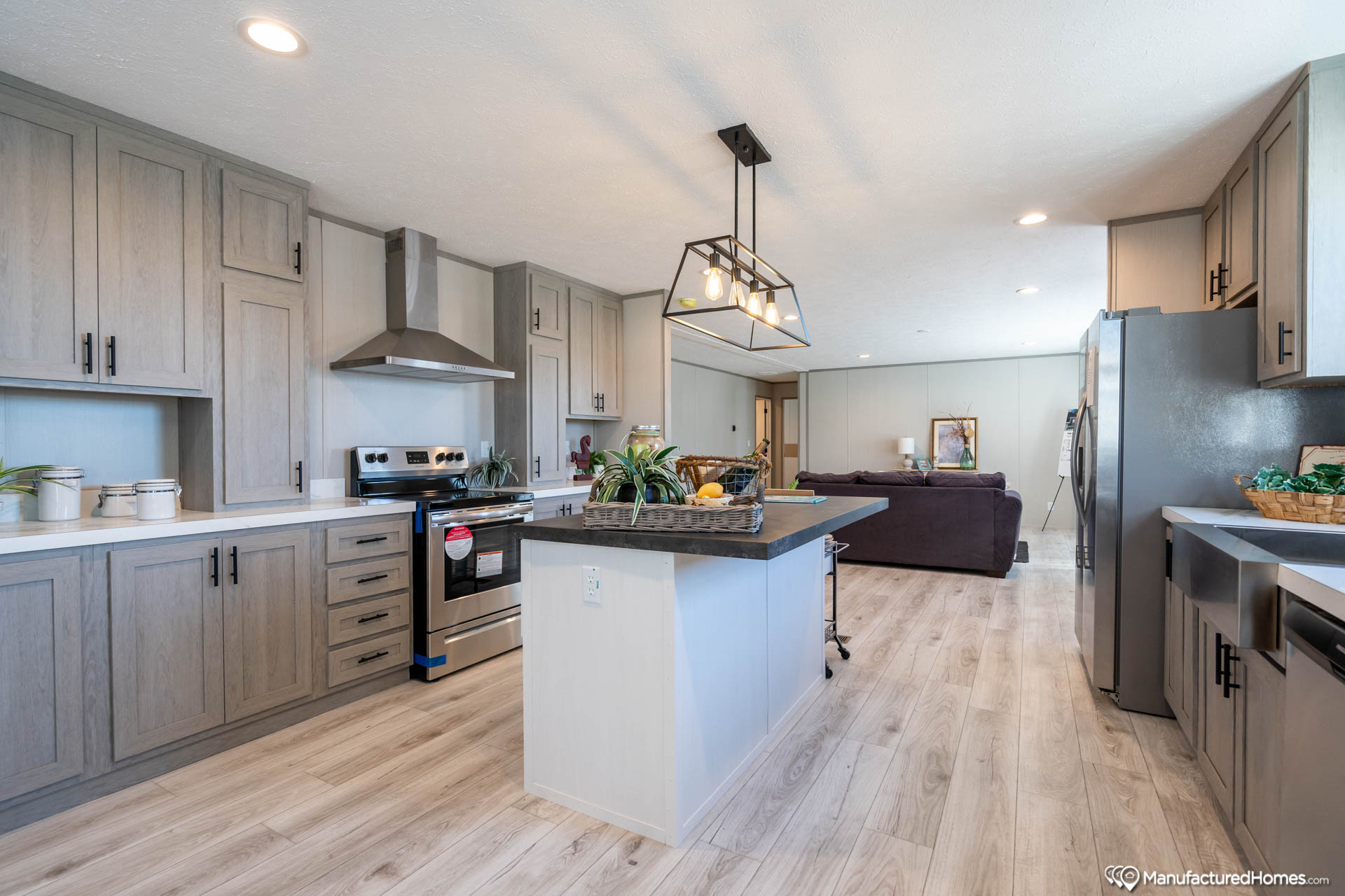 Exclusive / The Diamond 46EXC32603AH by Clayton Homes of Richmond